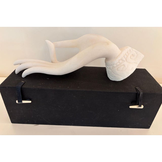 Rare Vintage Hand-Carved Alabaster “Hand of Buddha” Sculpture – Gyan Mudra A refined and contemplative sculptural work,...