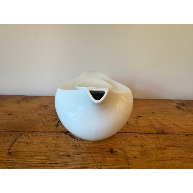 Furstenberg Porcelain Vintage "Central Park" Teapot by Mikaela Dörfel for Fürstenberg, 2003 For Sale - Image 4 of 9