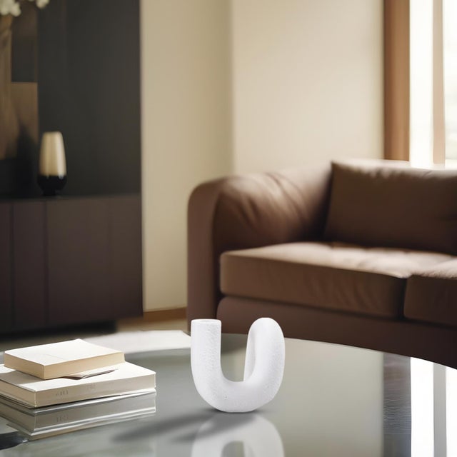 Kenneth Ludwig Chicago White Abstract Curved Tube Vase Short For Sale - Image 4 of 11