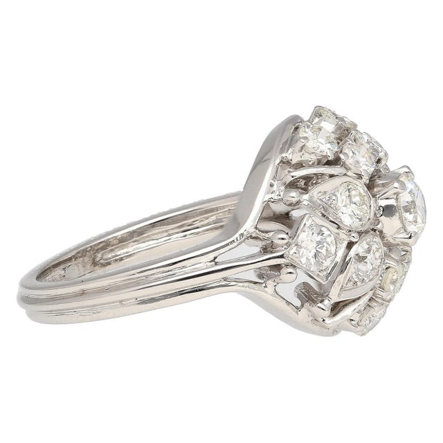 Vintage 1.30 Carat Old Euro-Cut Diamond Flower Ring in 14k White Gold, Size 6 For Sale In Miami - Image 6 of 6
