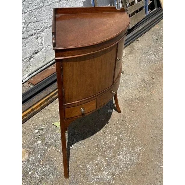 Traditional Mid 20th Century Mahogany Double Door Corner Nightstand For Sale - Image 3 of 6