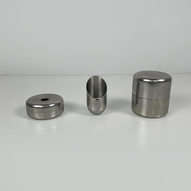 Italian steel smoking set by Ezio Didone for Valenti, 1970s A smoking set consisting of three matching steel pieces. It...