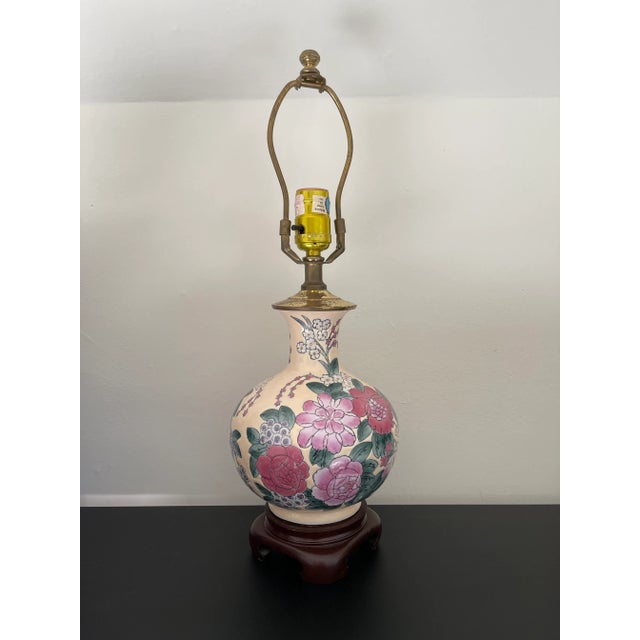 Vintage 1980s Floral Chinoiserie Table Lamp For Sale - Image 4 of 8