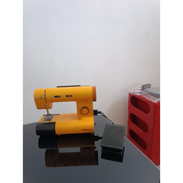 Black Omnia Special Zz M12 Sewing Machine from Manufrance, 1970s For Sale - Image 8 of 9