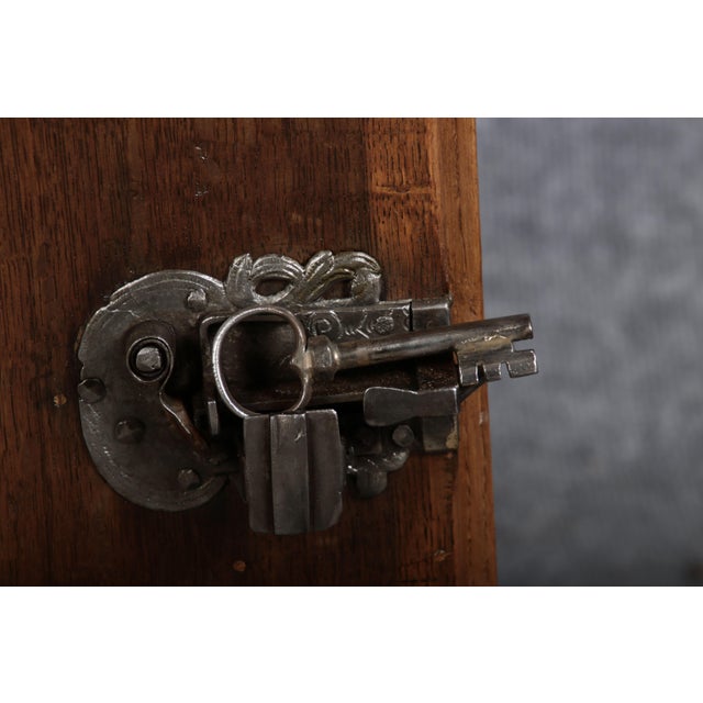 Mid 18th Century Small Antique Baroque Walnut Wall Cabinet, 1750s For Sale - Image 5 of 18