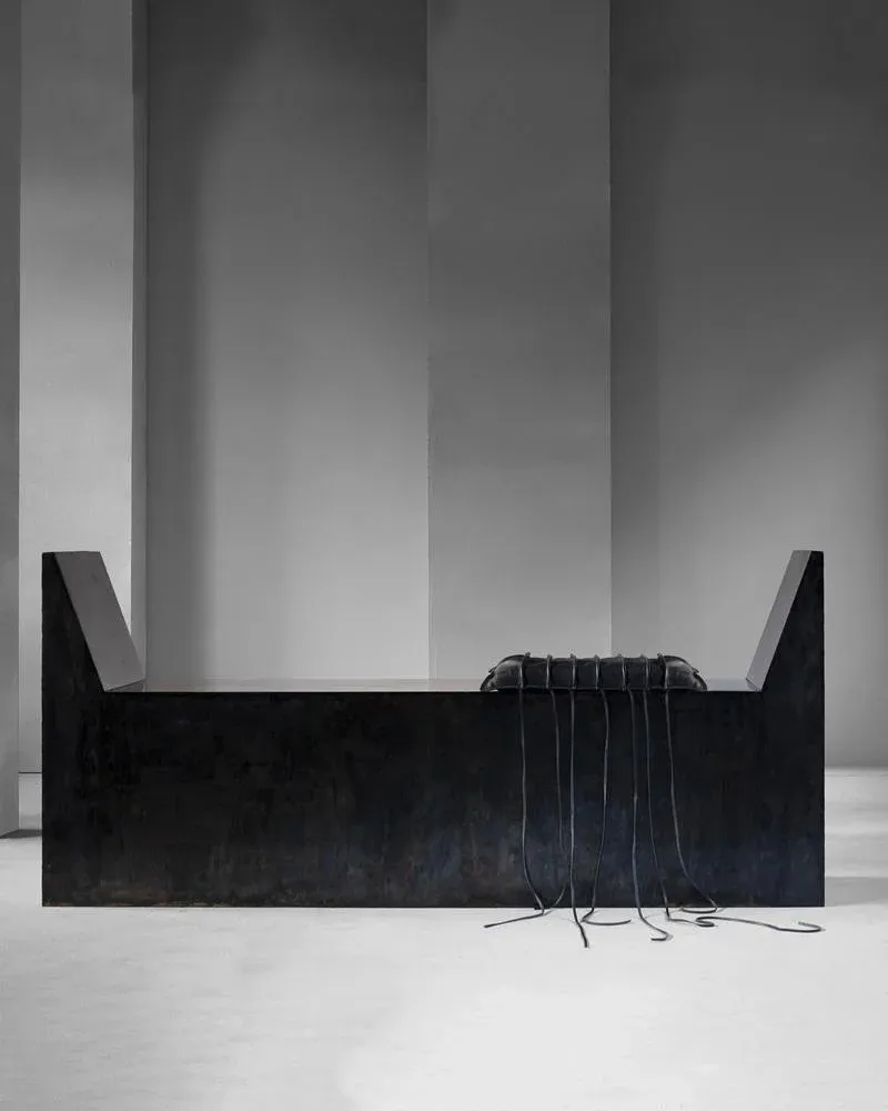 Small Ad Stool 2.0 - Thumbnail 2