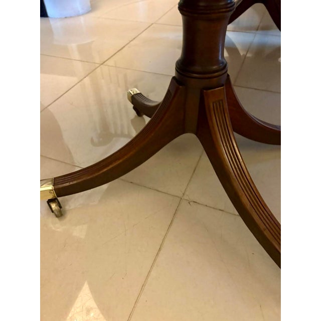 Antique Georgian Mahogany Extendable Triple Pillar Dining Table, 1800 For Sale - Image 11 of 18