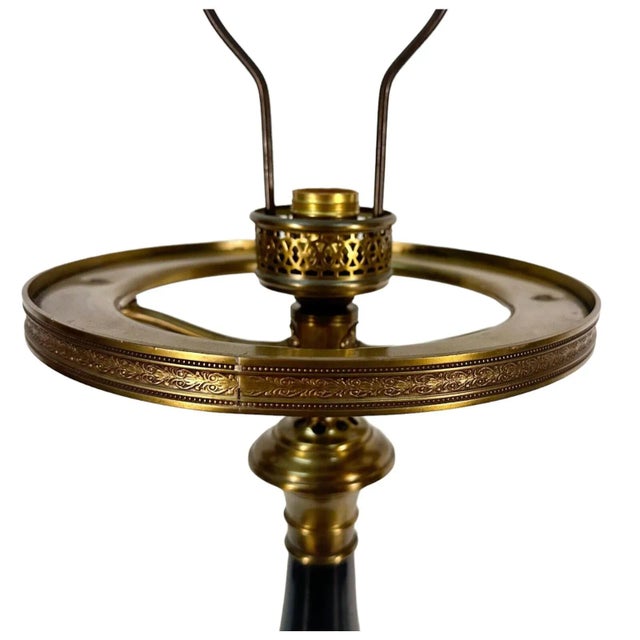 Warren Kessler, New York, Neoclassical Brass and Black Toleware Column Lamp, C. 1970 For Sale In San Diego - Image 6 of 11