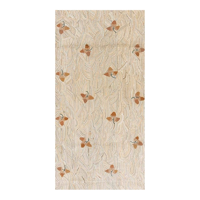 1940s Tan Ecru Abstract Folk Art Antique American Hooked Rug 4" X 8' Knotted Wool Carpet For Sale
