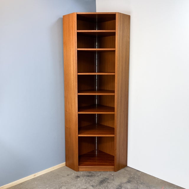 Corner Shelf in Teak, 1960s For Sale - Image 6 of 6