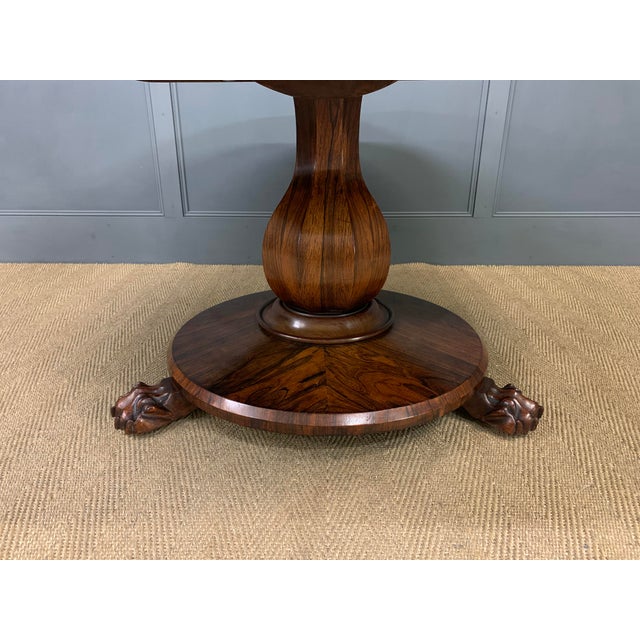 A fine quality early Victorian period rosewood loo, or supper, table. Very well constructed in solid rosewood and...
