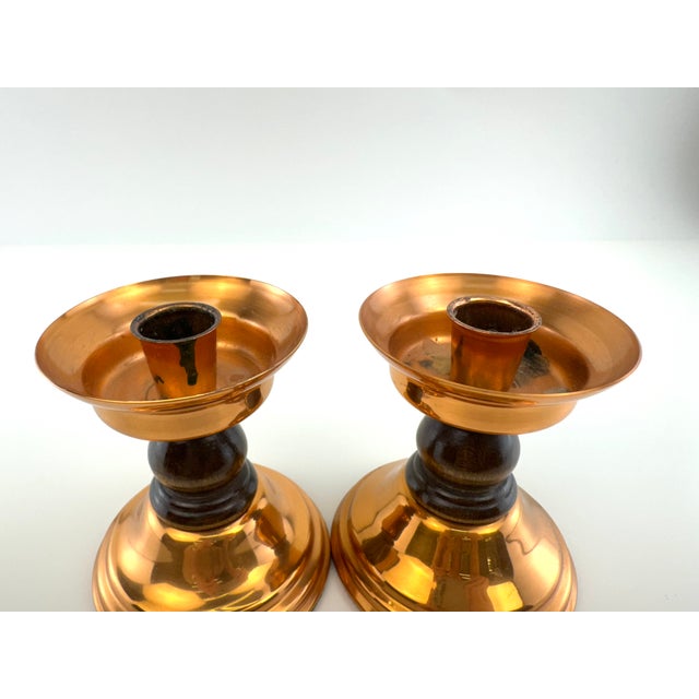 Vintage Coppercraft Guild Launton Mass. Copper and Turned Walnut Candleholders – A Pair For Sale - Image 4 of 9