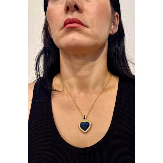 Invisible Mystery Set Sapphire and Diamond Heart Pendant 18 Karat Yellow Gold For Sale - Image 11 of 18