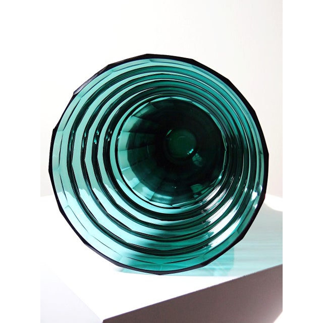 Large Antique Art Deco Vase in Cut Emerald Crystal, Bohemia, 1920s For Sale - Image 13 of 15