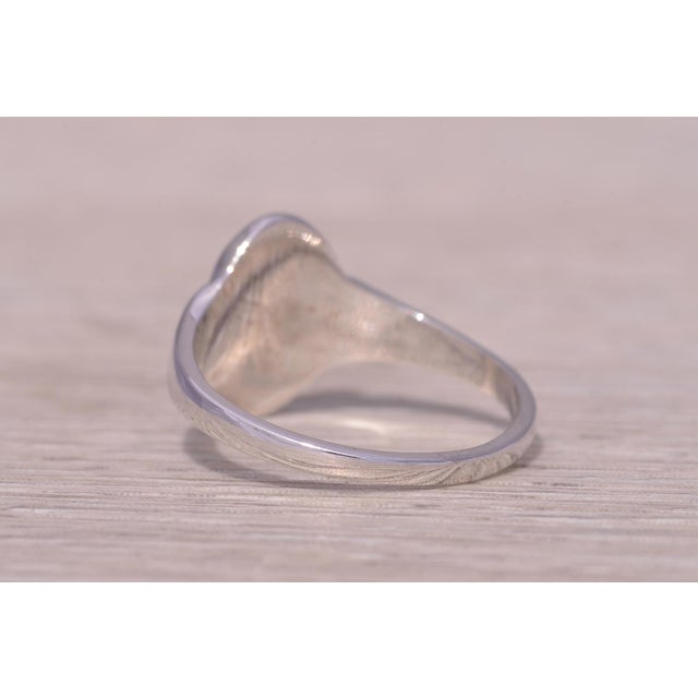 Mid 20th Century The Classic Signet: White Gold Signet Ring For Sale - Image 5 of 10