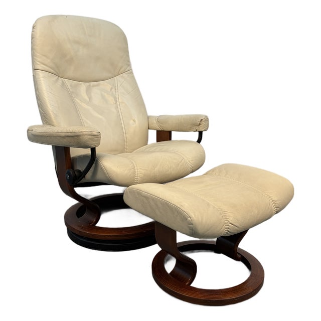 Mid 20th Century "Stressless" Leather Recliner and Matching Ottoman by j.e Ekornes For Sale