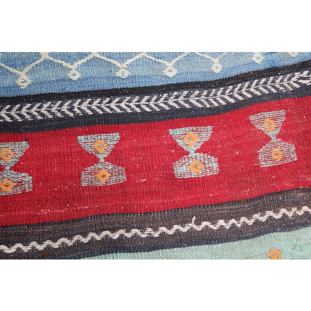 1950s Vintage Turkish Kilim Rug -5' 11'' X 8' 2'' For Sale - Image 10 of 11