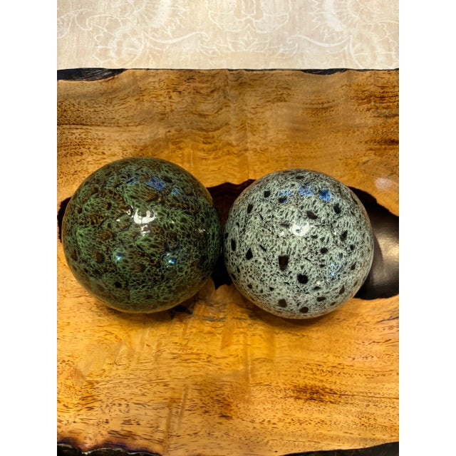 1990s Hand Painted Glazed Splash Ceramic Spheres - Set of 6 Assorted Sizes For Sale - Image 4 of 6