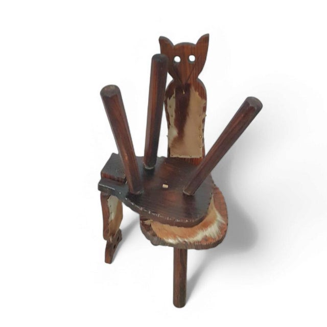 Brutalist Cowhide Cat Tripod Chairs with Foldable Backrests, Spain, 1960s, Set of 2 For Sale - Image 12 of 15
