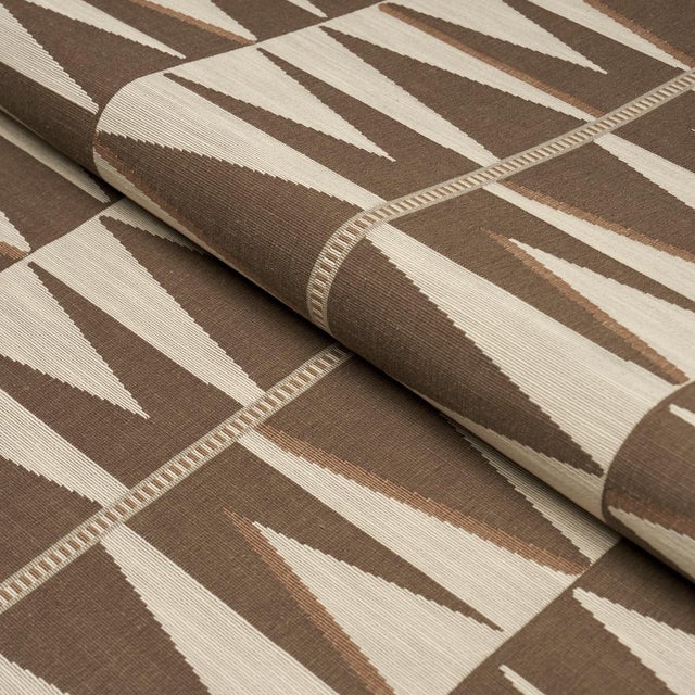 Schumacher Schumacher Sarita Tapestry Fabric In Java For Sale - Image 4 of 6