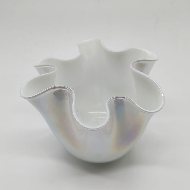 Ivory Vintage Jacketed Pearl White Fazzoletto Vase in Murano Glass, 1960s For Sale - Image 8 of 9