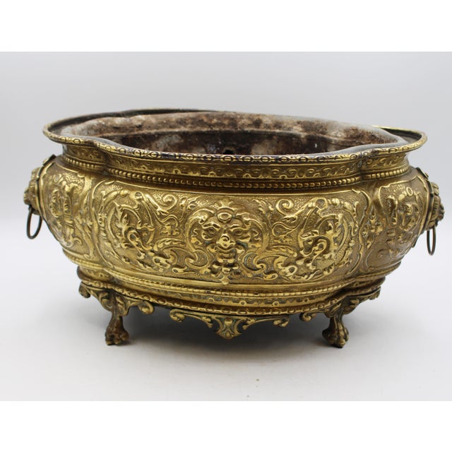 French Circa 1860-80 Anglo-French Lobed Oval Brass Planter For Sale - Image 3 of 9