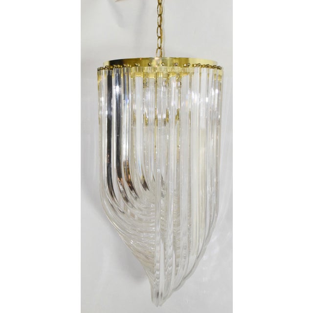 1960s Mid-Century Modern Lucite Loop Chandelier For Sale In Dallas - Image 6 of 10