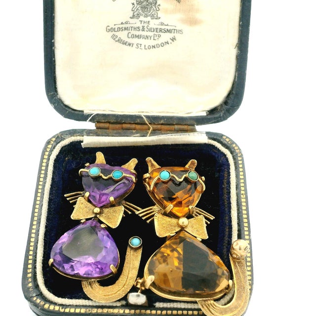 1950s Mid-Century 18k Gold Amethyst, Citrine and Turquoise Cat Brooch Pair For Sale - Image 11 of 12
