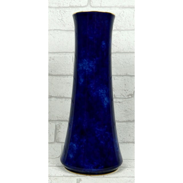 Figurative Manufacture Nationale De Sèvres – Large Porcelain Vase With an Agate-Blue Ground – Dated 1904 For Sale - Image 3 of 9
