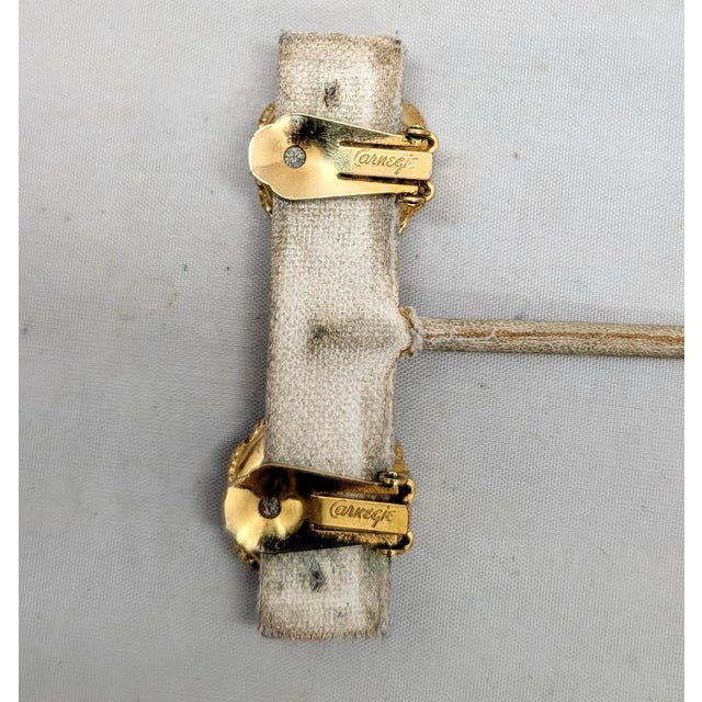 Vintage 1950s Signed Hattie Carnegie Round Goldtone Cabochon Faux-Dark Green Jade Clip Earrings-2 Pieces For Sale In Philadelphia - Image 6 of 7