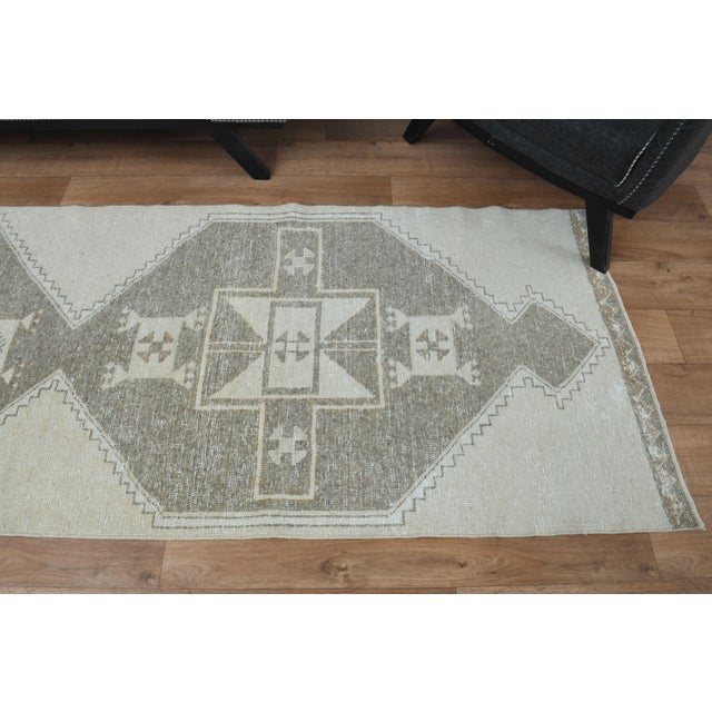 1970s Vintage Handmade Wool Cotton Beige Area Rug For Sale - Image 11 of 11