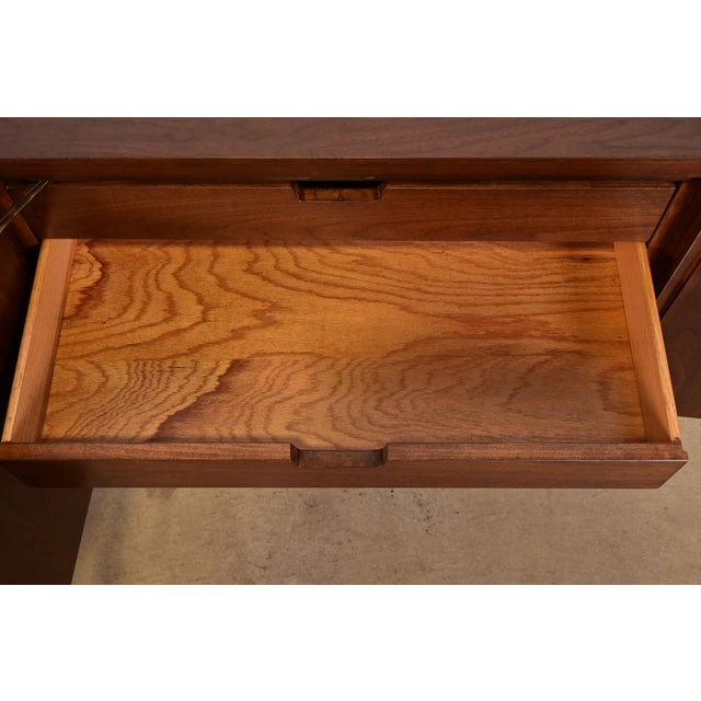 Brown 1960s Paul McCobb Mid-Century Modern Walnut Sideboard Credenza, Newly Refinished For Sale - Image 8 of 15