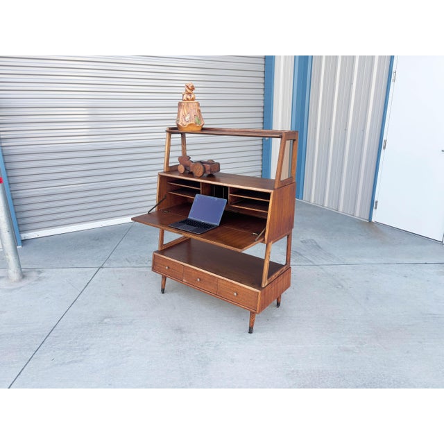 1950s Mid-Century Walnut Wall Unit Secretary Desk & Bookcase by Saginaw Furniture For Sale - Image 12 of 18