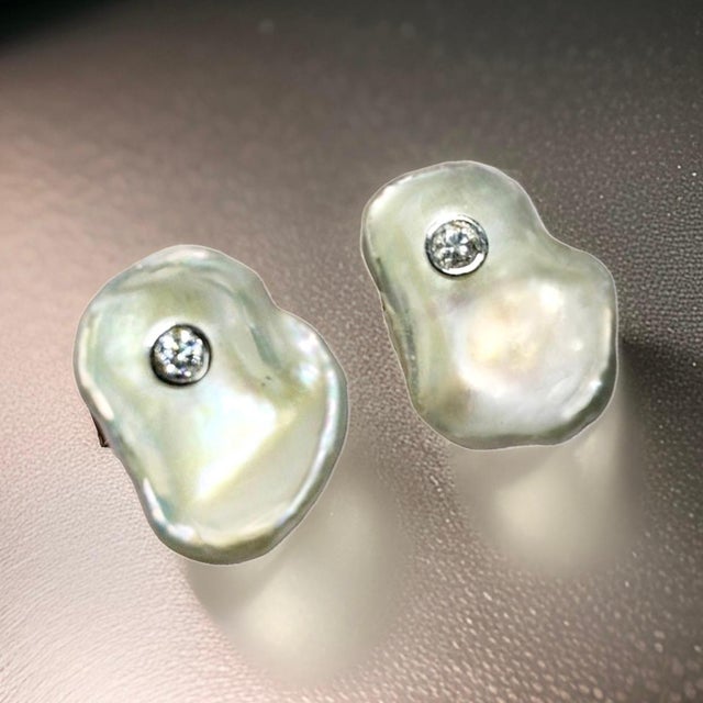 Metal Diamond Fresh Water Pearl Cufflinks 14k Gold 0.45 TCW Designer Certified, Pair For Sale - Image 7 of 14