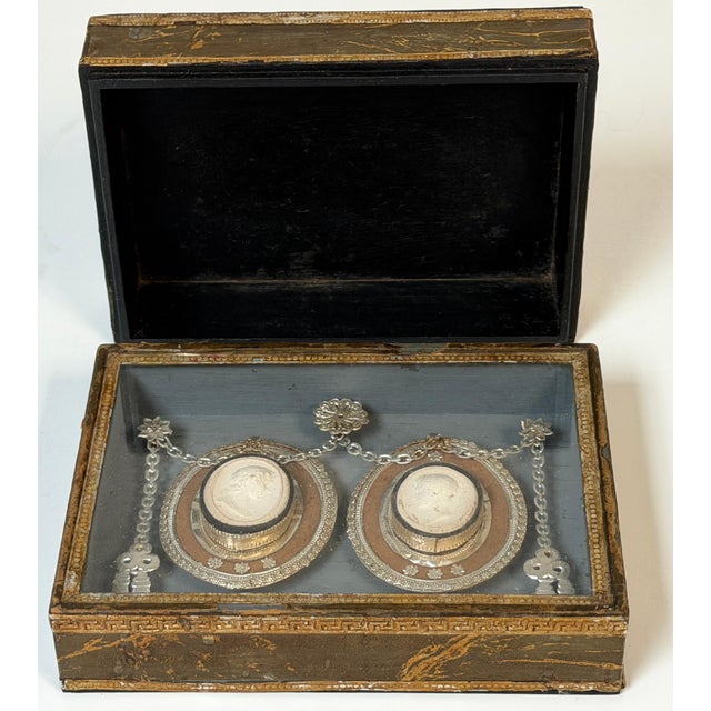 19th C. Italian Grand Tour Intaglio Plaster Medallion & Gilt Marbled Leather Box For Sale - Image 12 of 13
