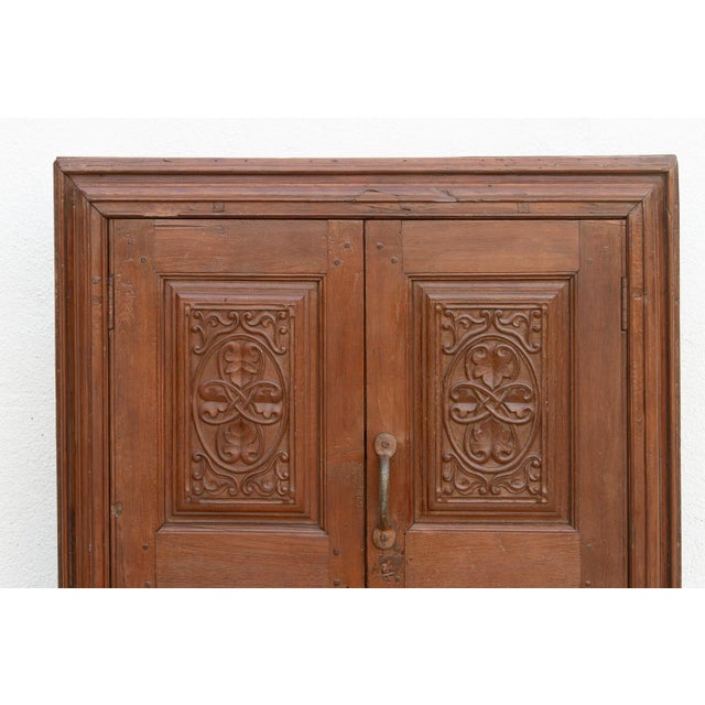 Transitional 19th Century Carved Medallion Slim Cabinet For Sale - Image 3 of 12