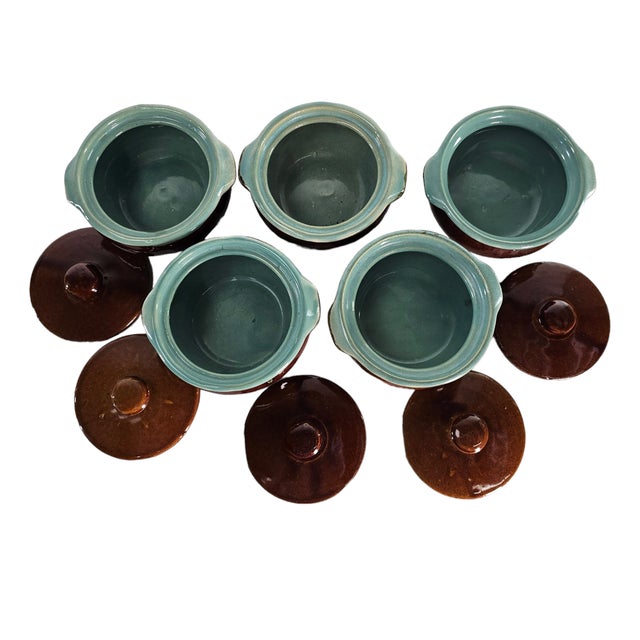 1940s Red Wing Provincial Oomph Covered Casseroles, Set of Five For Sale In San Francisco - Image 6 of 7