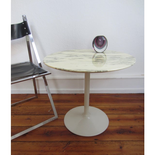 Tulip Side Table with Marble Top from Opal Möbel, 1970s For Sale - Image 6 of 7