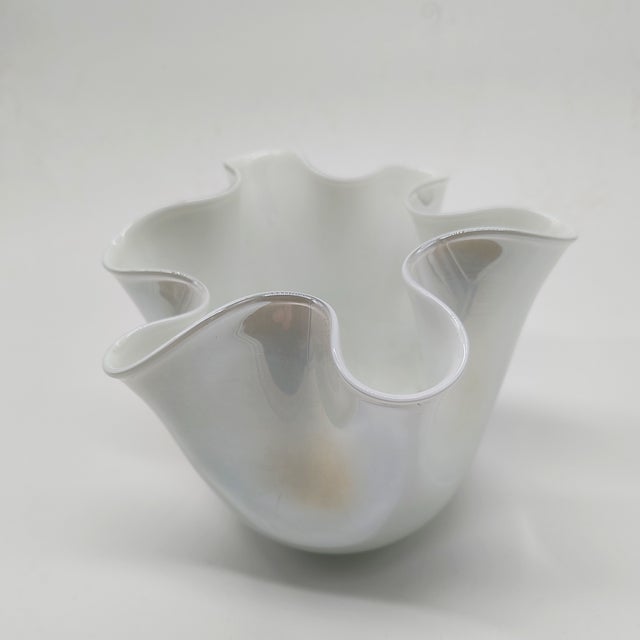 Vintage Jacketed Pearl White Fazzoletto Vase in Murano Glass, 1960s For Sale - Image 6 of 9