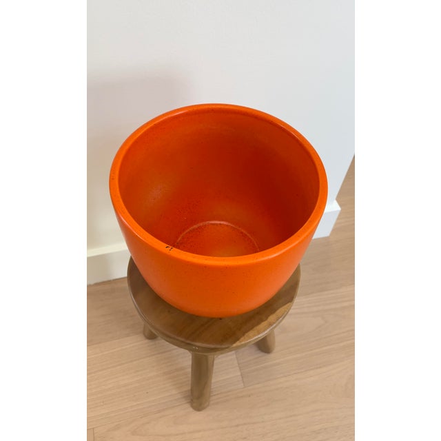 Ceramic 1960s Gainey Pottery Planter in Speckled Orange For Sale - Image 7 of 7