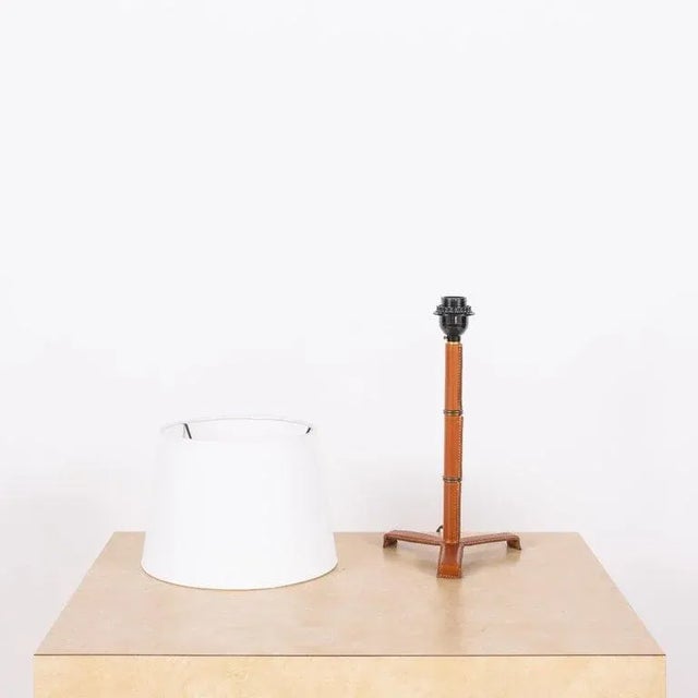 Modern The 'Sellier' Stitched Tan Leather Lamp by Design Frères For Sale - Image 3 of 6