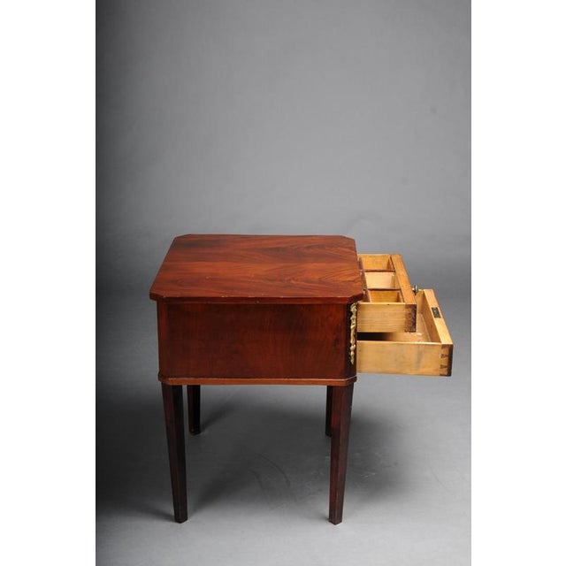 Biedermeier Bedside Table in Mahogany, 1830 For Sale - Image 11 of 17