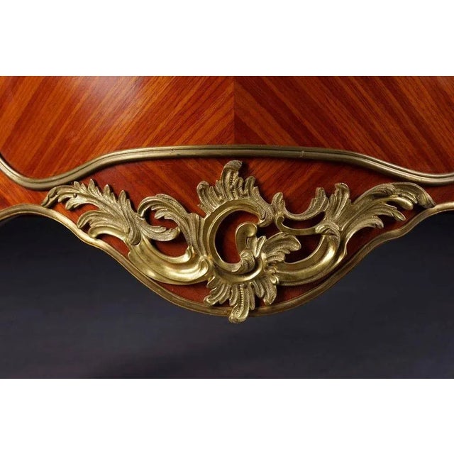 Wood 20th Century French Louis XV Style Vitrine For Sale - Image 7 of 11