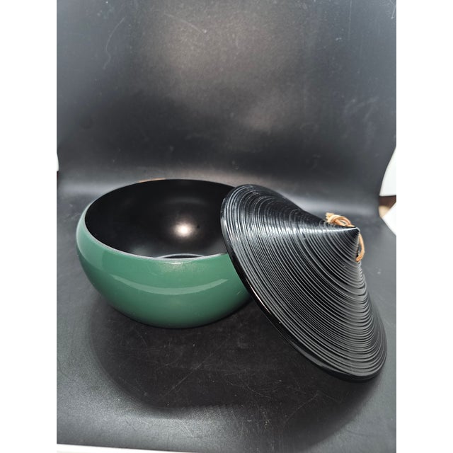 Shabby Chic Vintage Pier One Traditional Japanese Lacquerware Bowl For Sale - Image 3 of 4