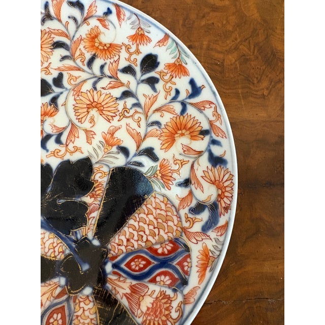 Antique Japanese Hand Painted Imari Plate, 1860s For Sale - Image 4 of 10