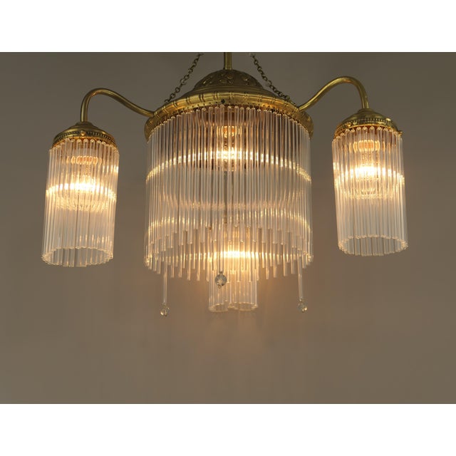 3-arm chandelier with 4 light sources The light provides a pleasant, glare-free light. European Plug (up to 250V).The...