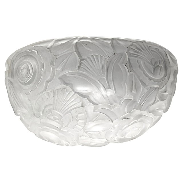 A single French Art Deco wall sconce by French Artist “GENET et MICHON” in great vintage condition. Clear frosted molded...