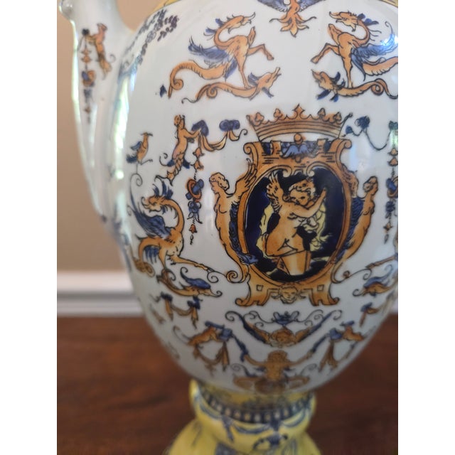 White Vintage Vase in the Style of Gien of France For Sale - Image 8 of 12