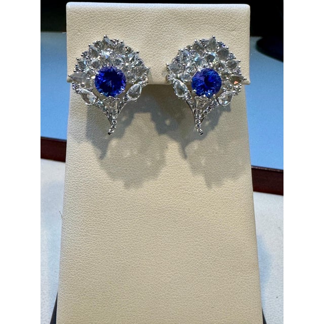 3.6 Ct Round Tanzanite & 3.6 Ct Rose Cut Diamond Post Earrings in 18 Karat Gold For Sale - Image 4 of 18