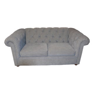 Pottery Barn Gray Tweed Look Tufted Chesterfield Loveseat Sofa Couch Rolled Arms For Sale